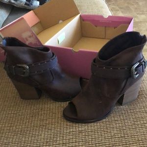 Western style open toe booties